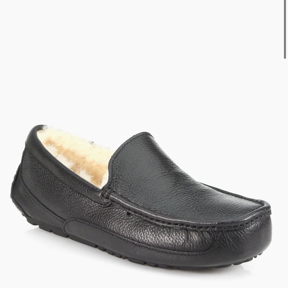 UGG Men's Ascot Black Leather Loafers — NWOT
